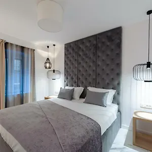 Royal Luxury **** Split