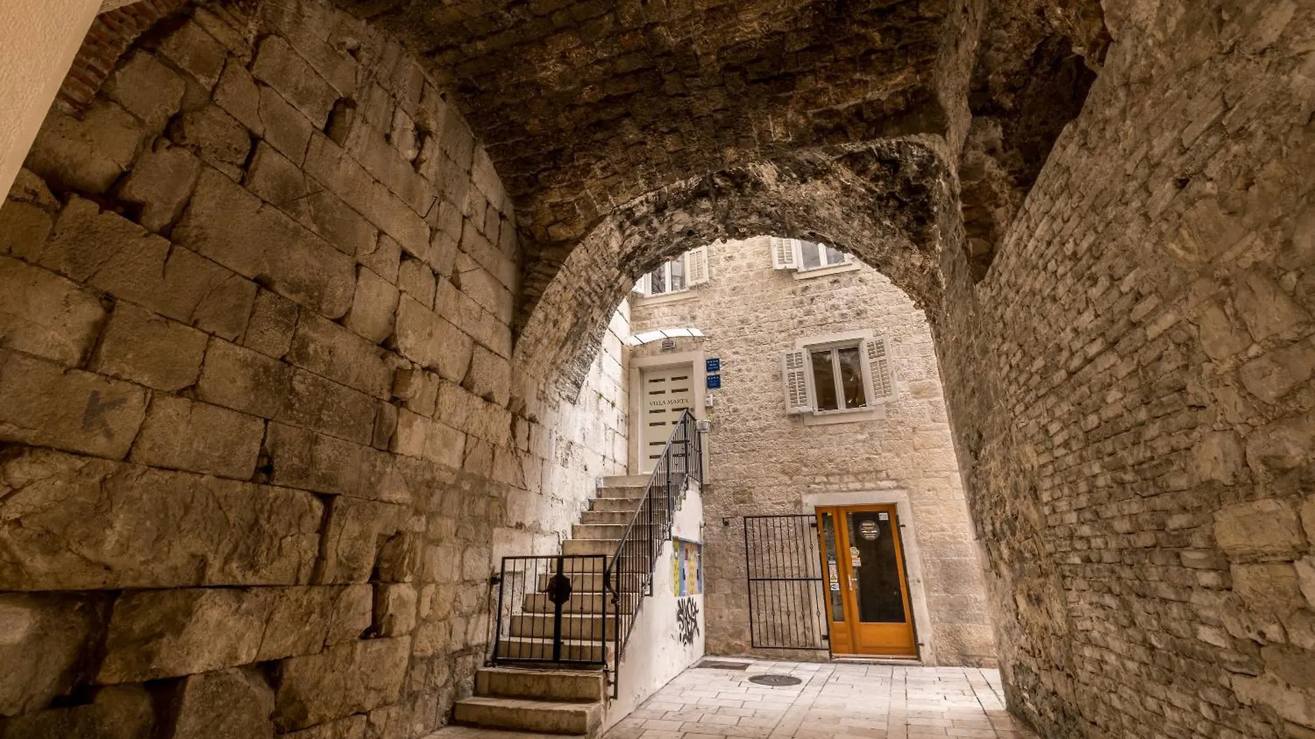 **** Guest house Villa Marta - Stone House In The Center - Split Croatia