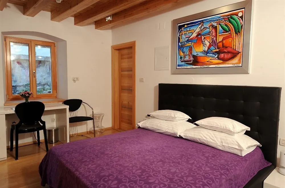 Guest house Villa Marta - Stone House In The Center - Split